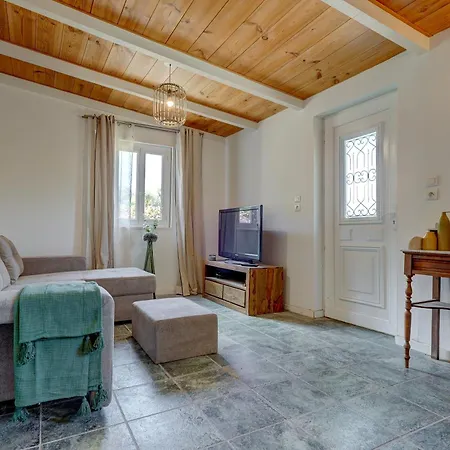 Ferienhaus A Casetta - Maison Climatisee Avec Piscine Belgodère