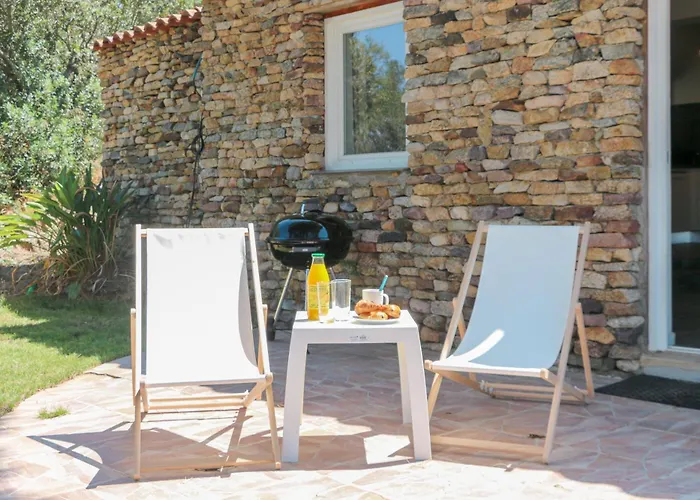 Дом отдыха A Casetta - Maison Climatisee Avec Piscine Бельгодер